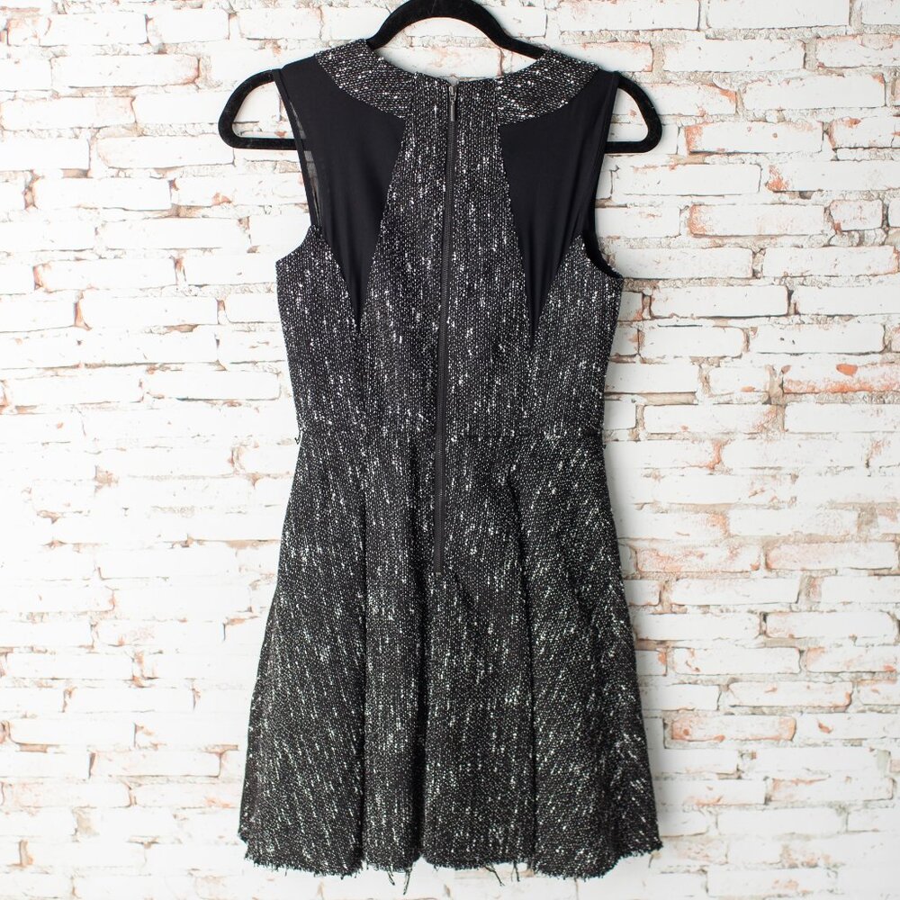 bebe Black Metallic Tweed Fit Flare Dress Size 2 Sleeveless Exposed Zip Fringe - Picture 7 of 9